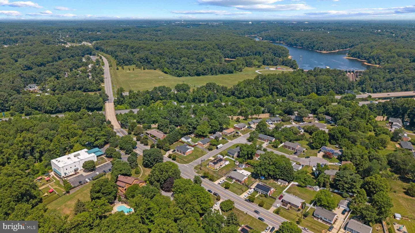 7517 Brooklyn Bridge Road photo 4