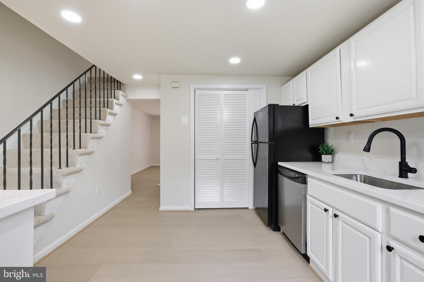 1801 Dutch Village Drive #k-337 photo 8