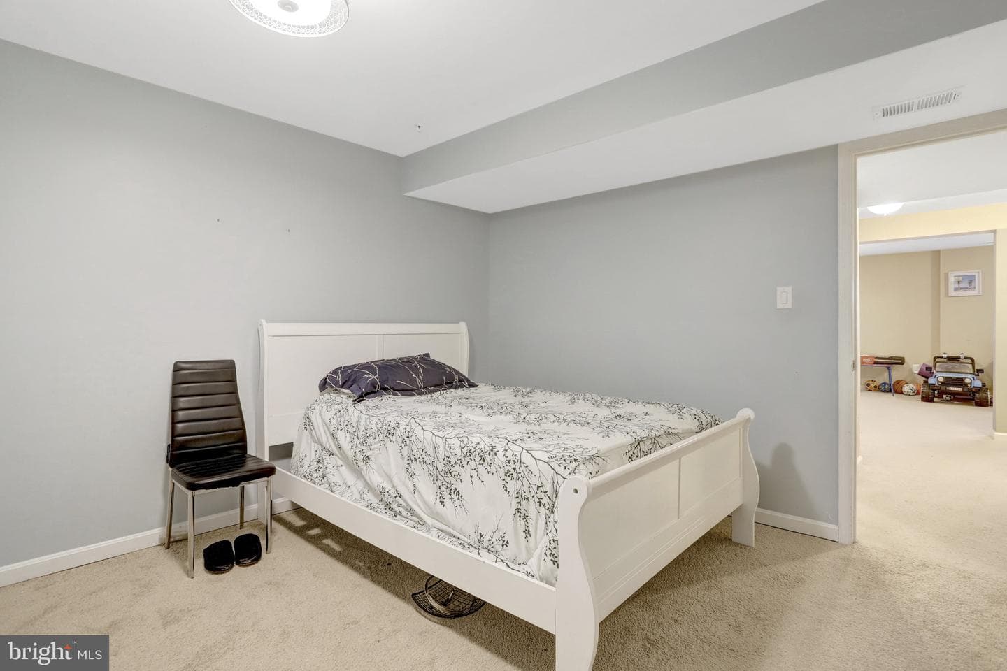 13803 Stroh Court photo 7
