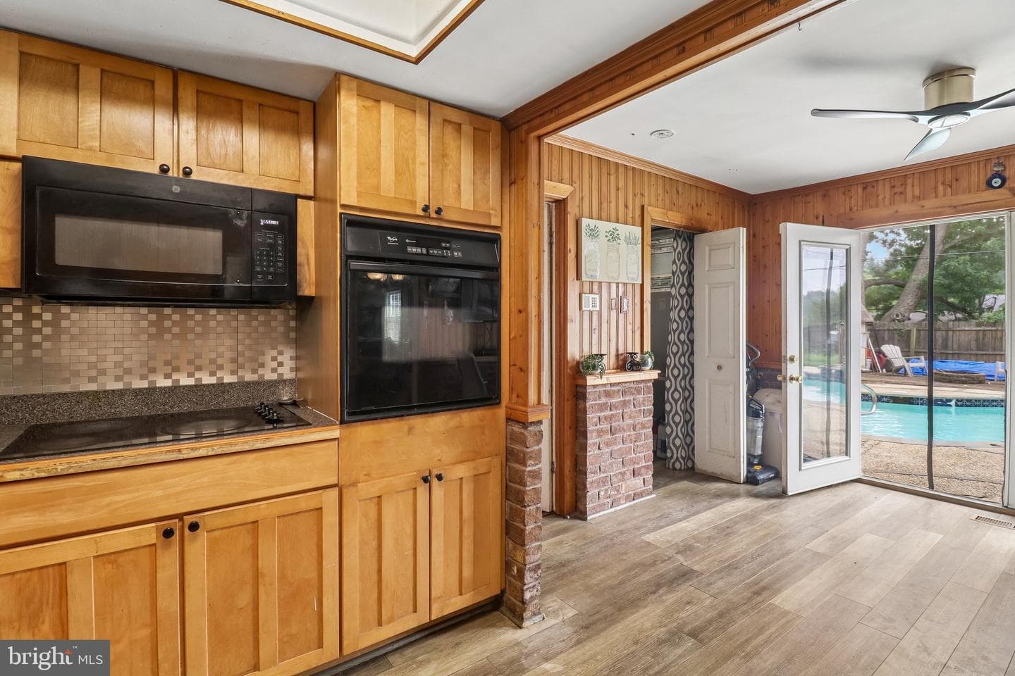 15751 Pointer Ridge Drive photo 20