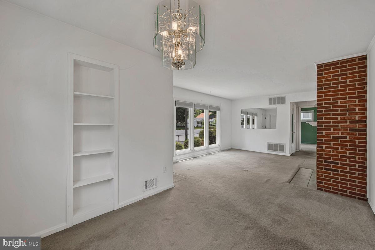 9410 Sheridan Street photo 10