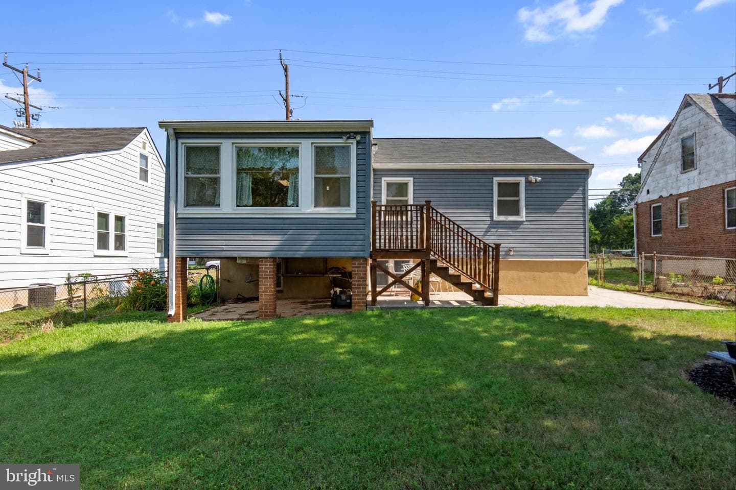 6011 Berwyn Road photo 5