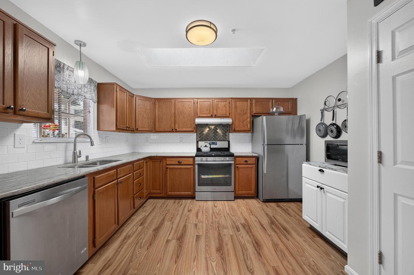 7606 Bentree Road photo 9