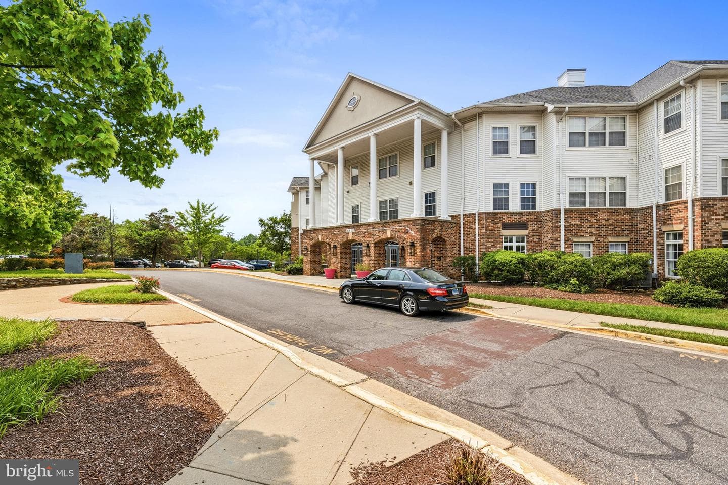 6640 Lake Park Drive #3b photo 2
