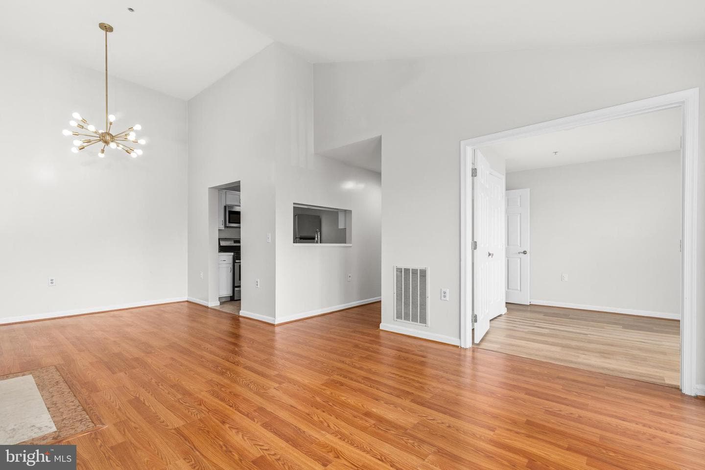 6640 Lake Park Drive #3b photo 8