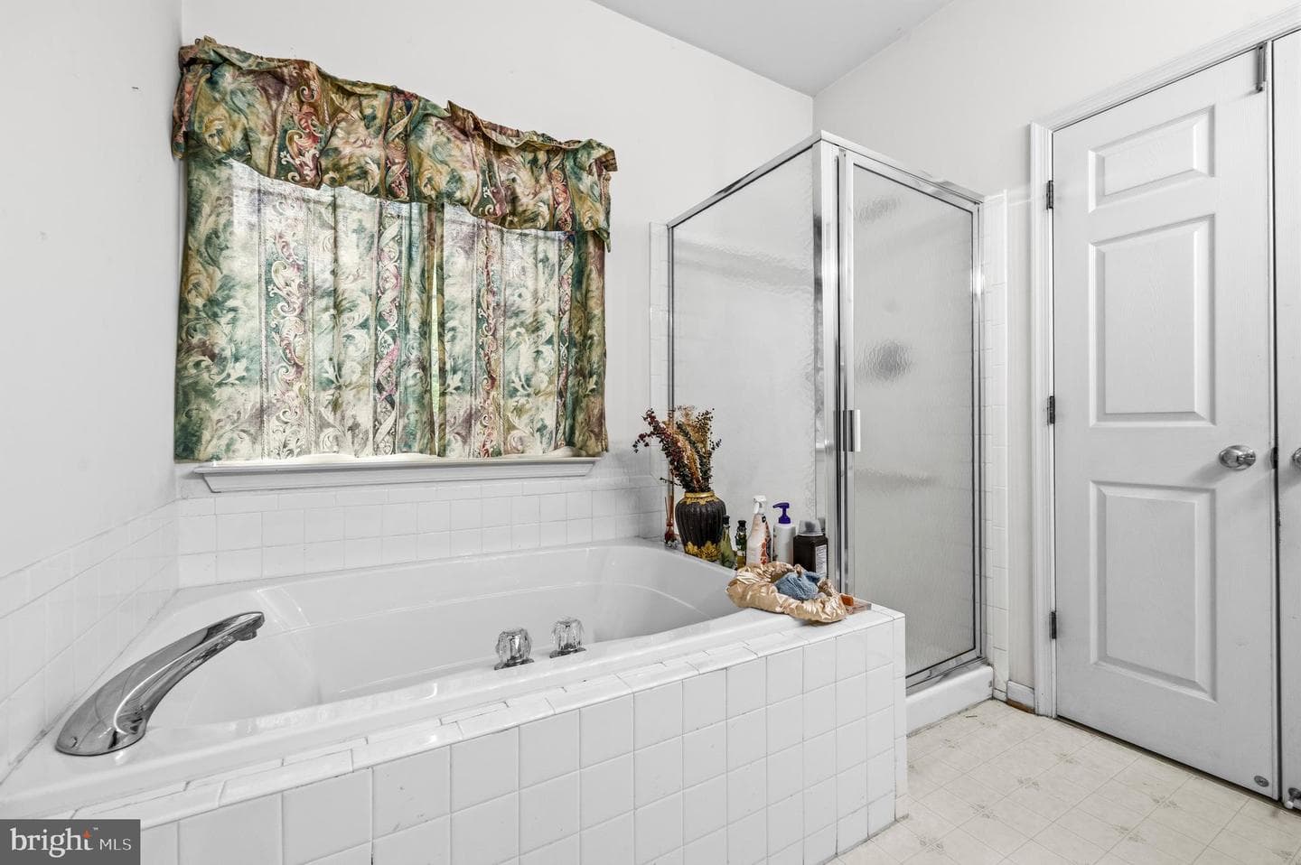 4301 Hickory Leaf Court photo 17