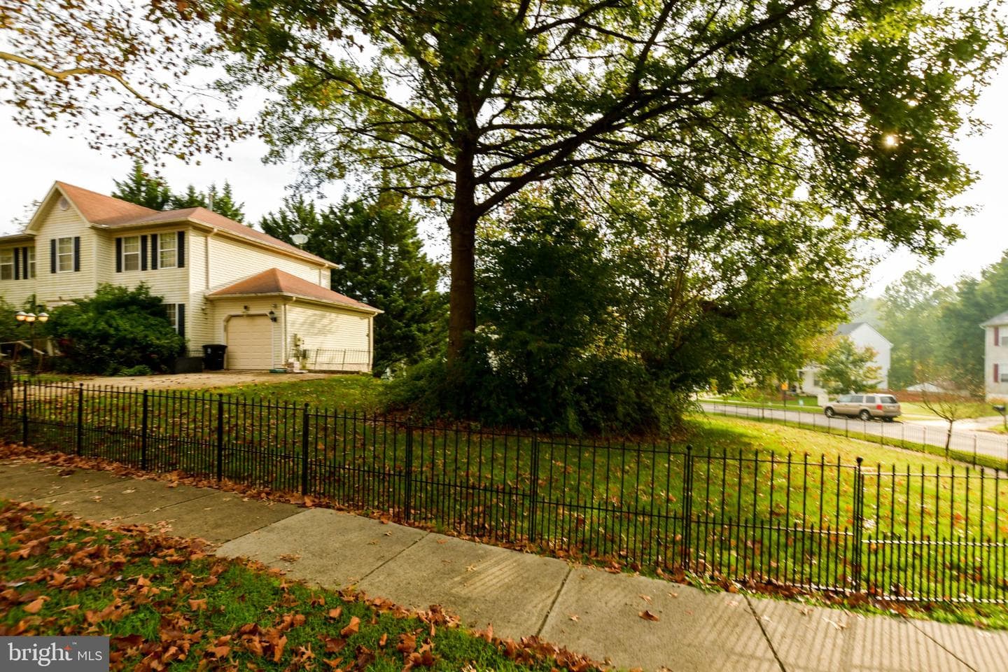 1111 Kings Heather Drive photo 15