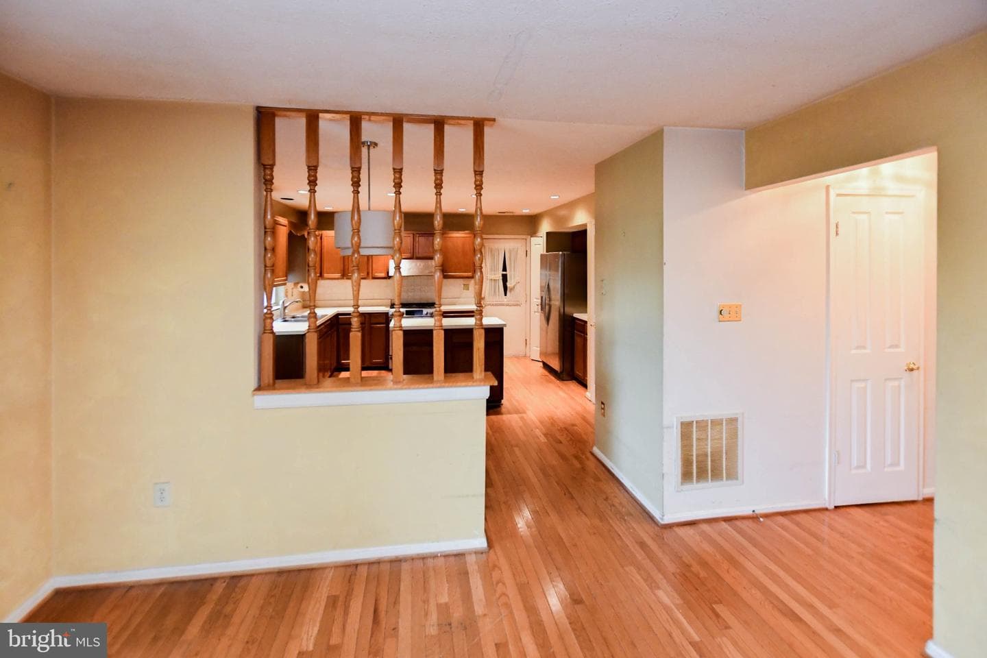 1111 Kings Heather Drive photo 28