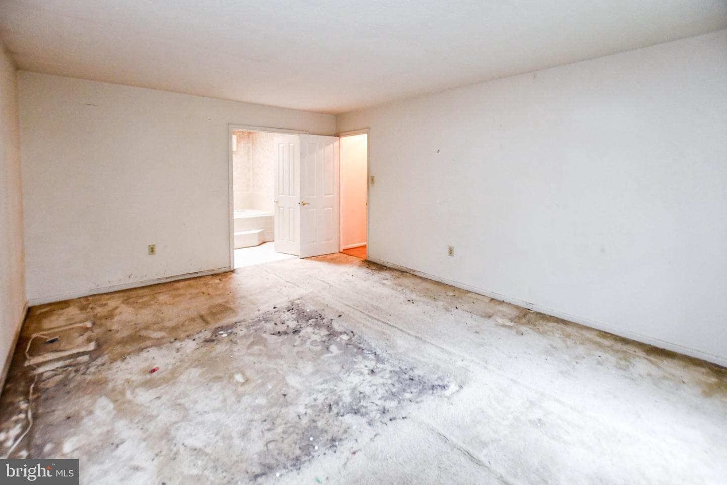 1111 Kings Heather Drive photo 39