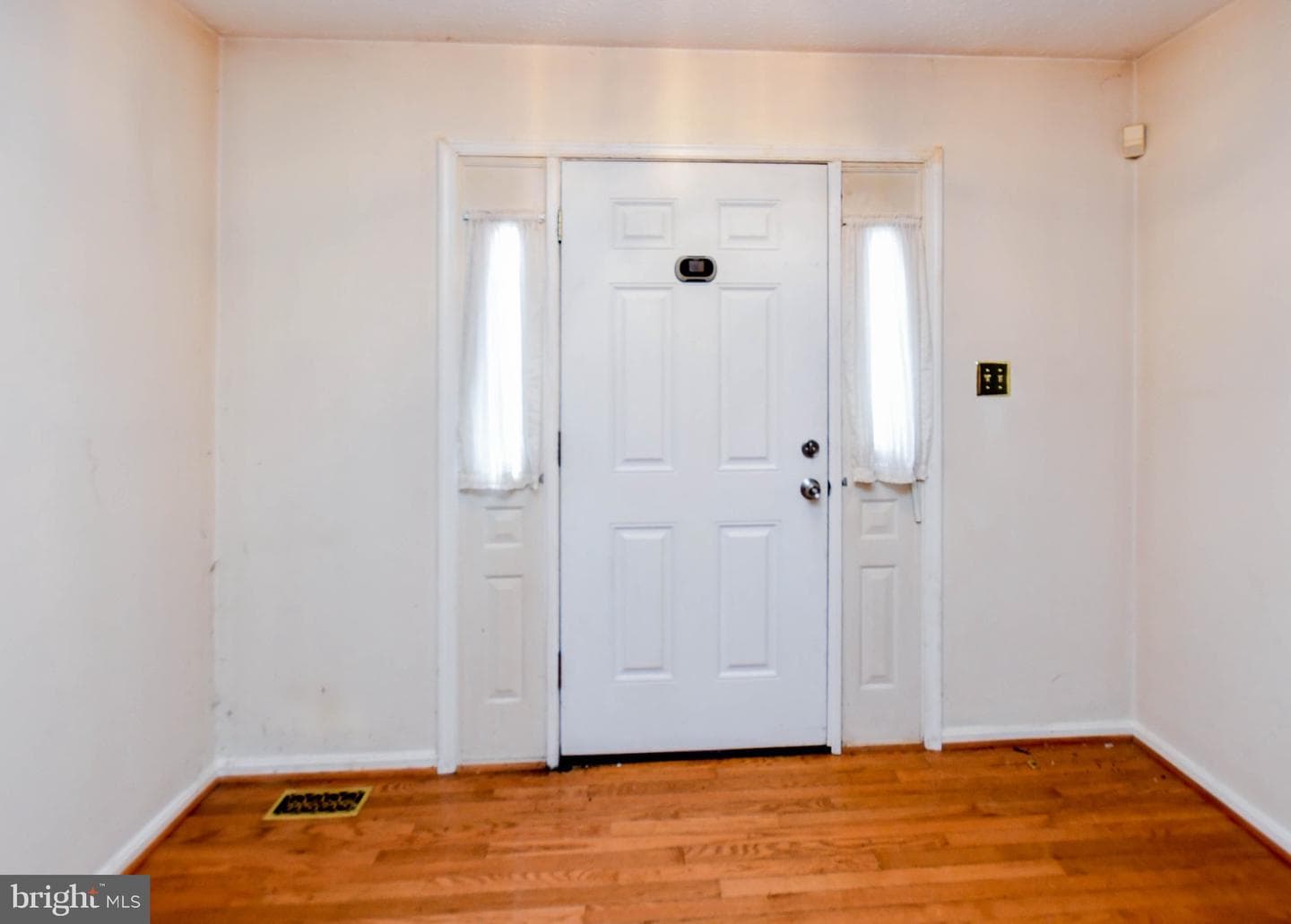 1111 Kings Heather Drive photo 58