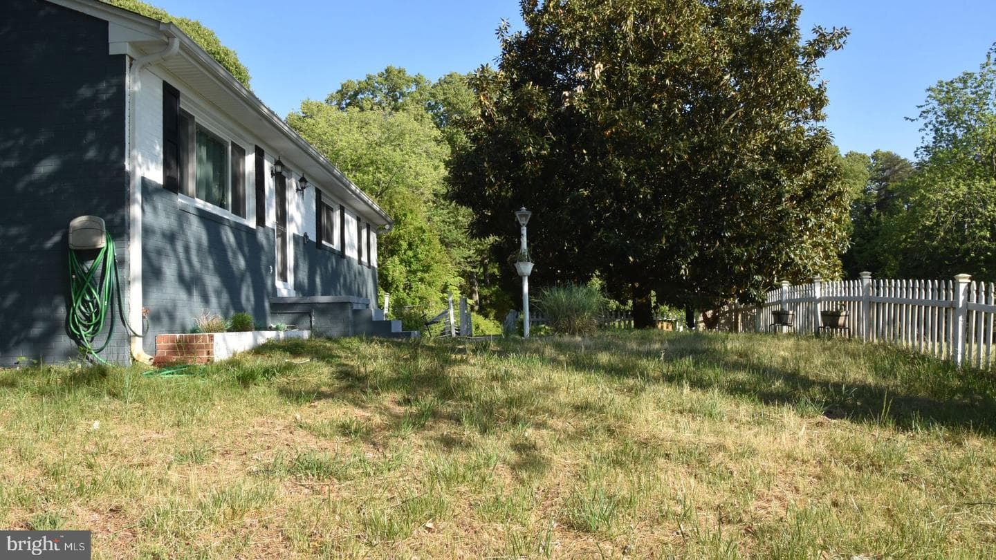 8610 Croom Road photo 3