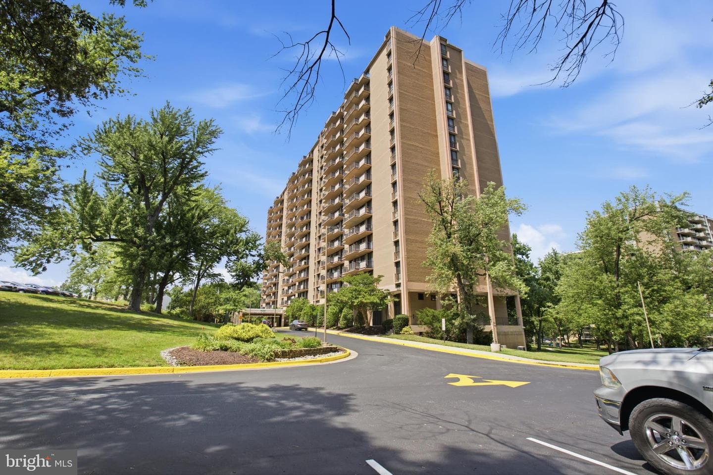 6100 Westchester Park Drive #t8 photo 1