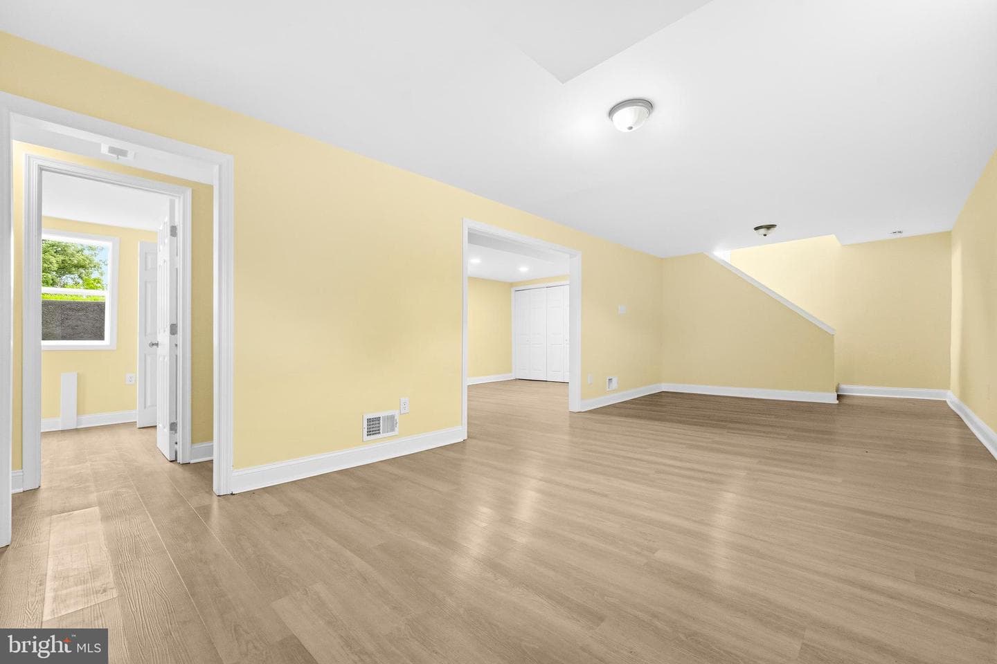 8300 Cathedral Avenue photo 26