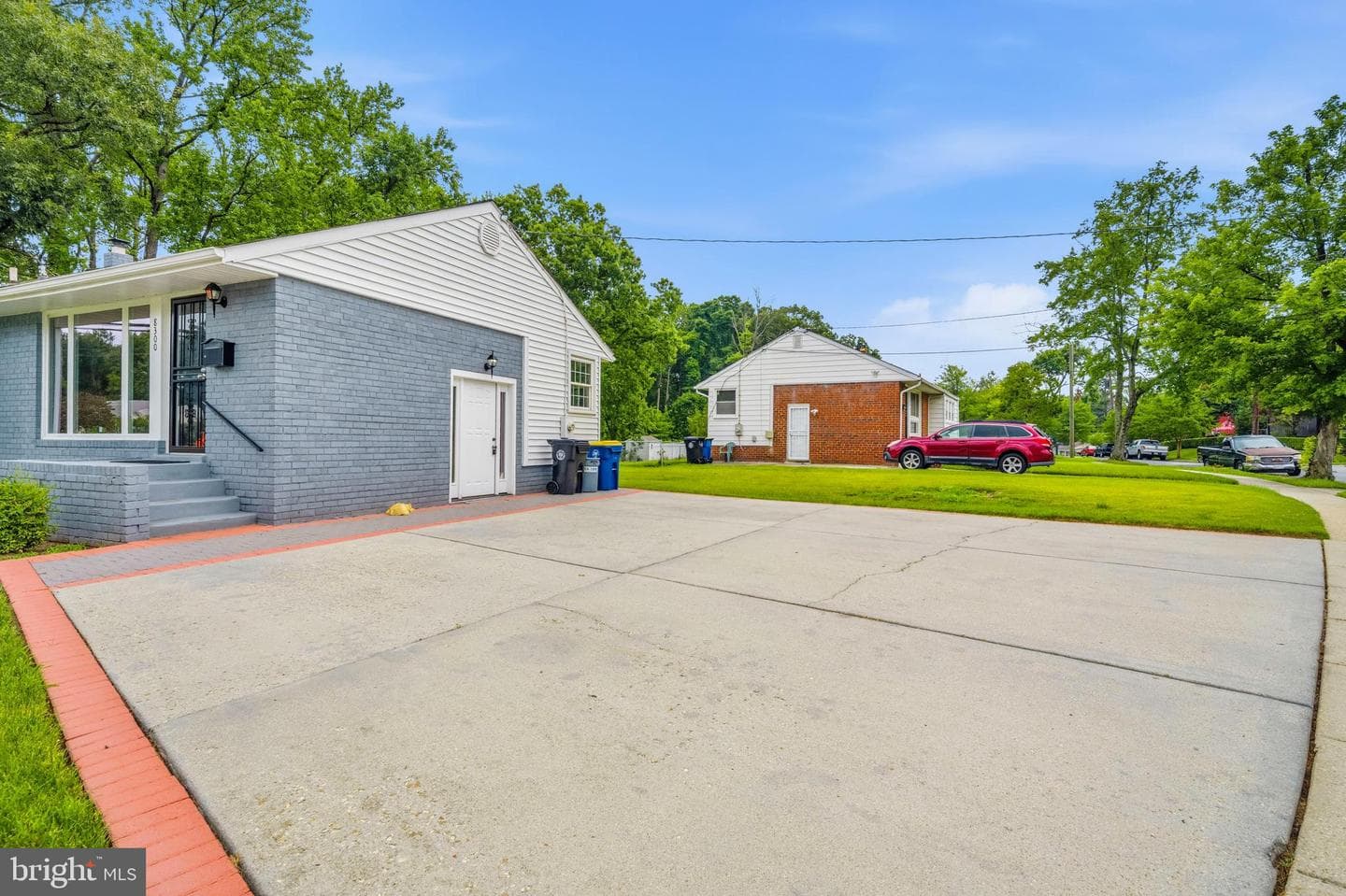 8300 Cathedral Avenue photo 4