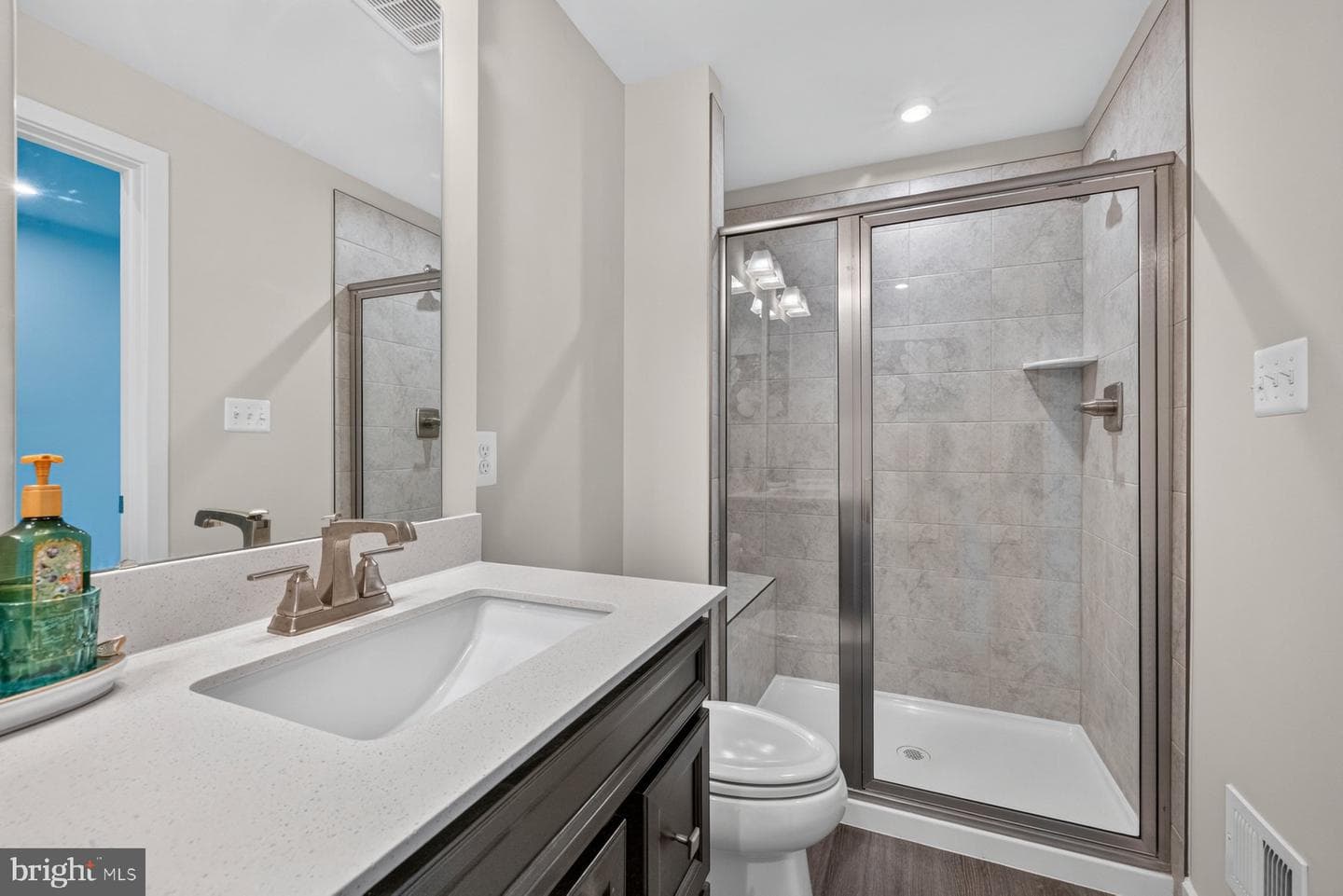 170 Lawndale Drive photo 32