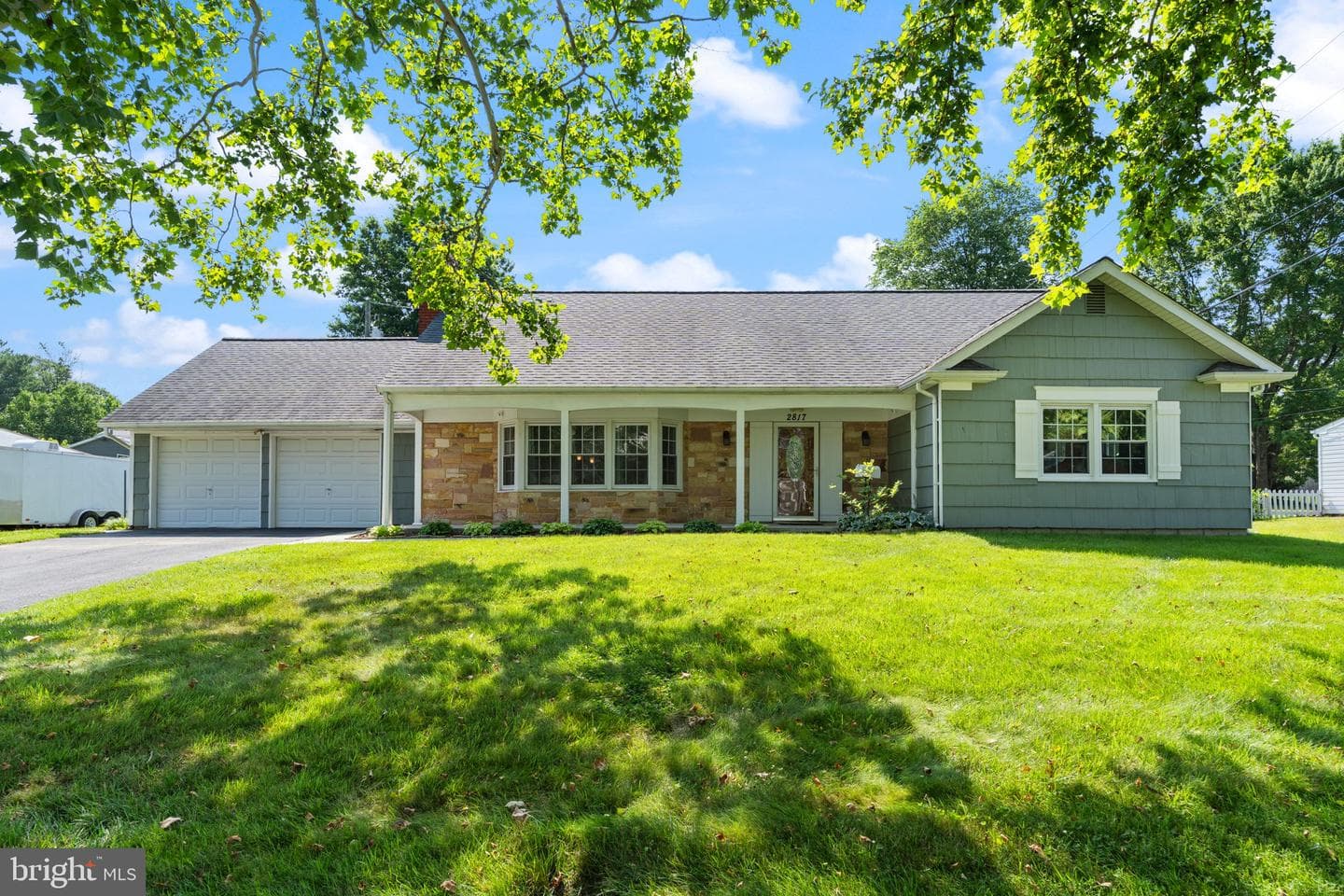 2817 Stonybrook Drive photo 3