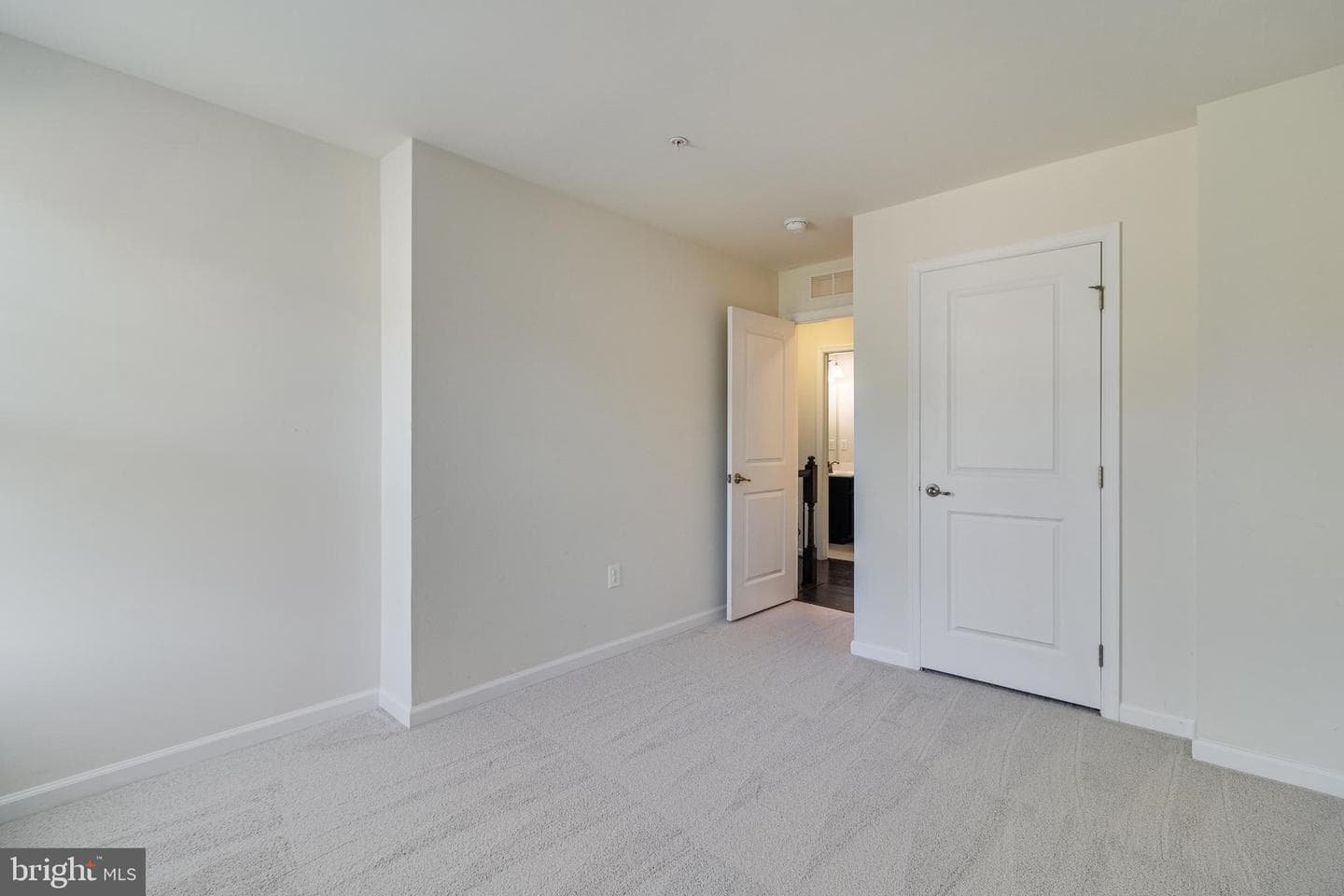 3002 Winterbourne Drive photo 18