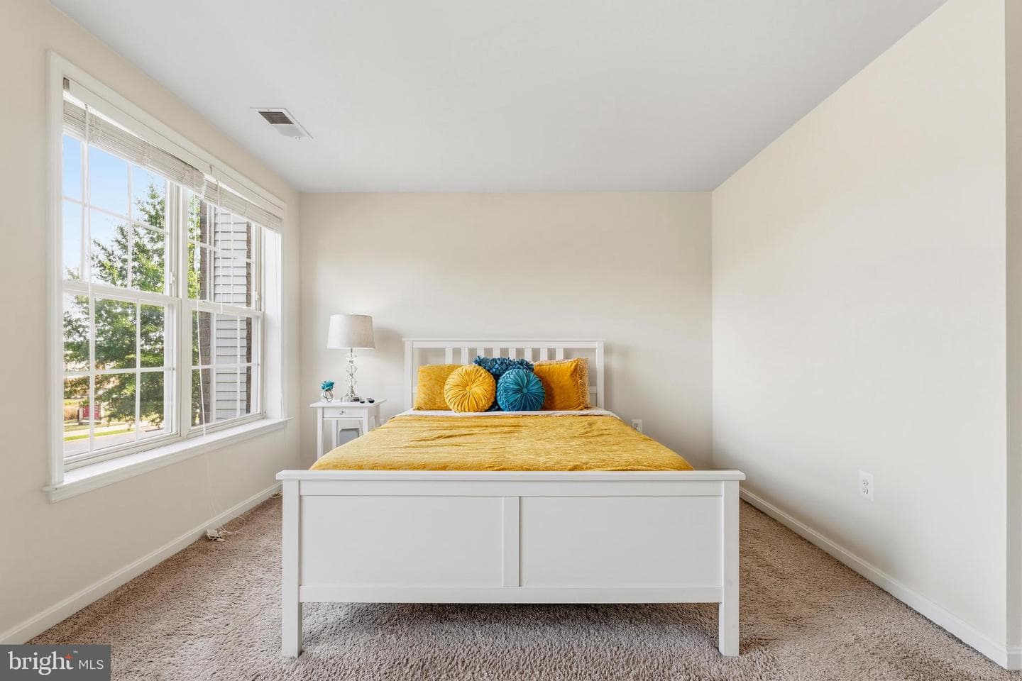 2643 Campus Way N photo 18