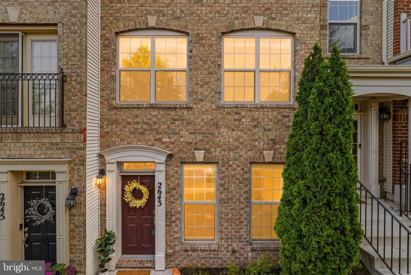 2643 Campus Way N photo 2