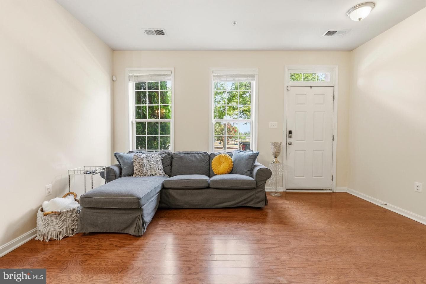 2643 Campus Way N photo 7