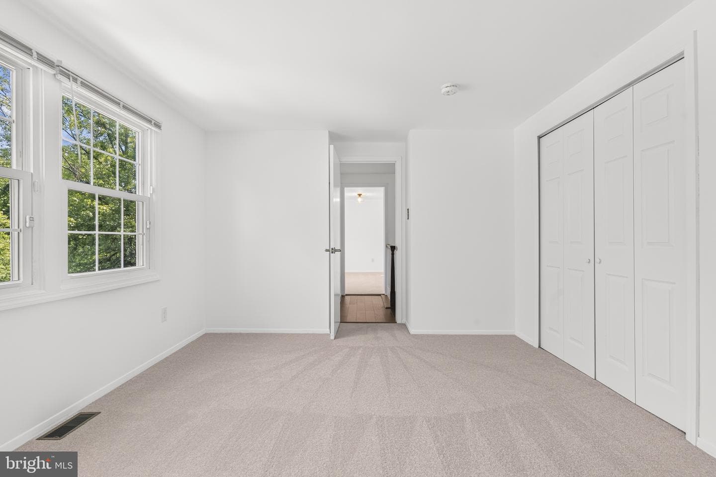 9005 Eastbourne Lane photo 27