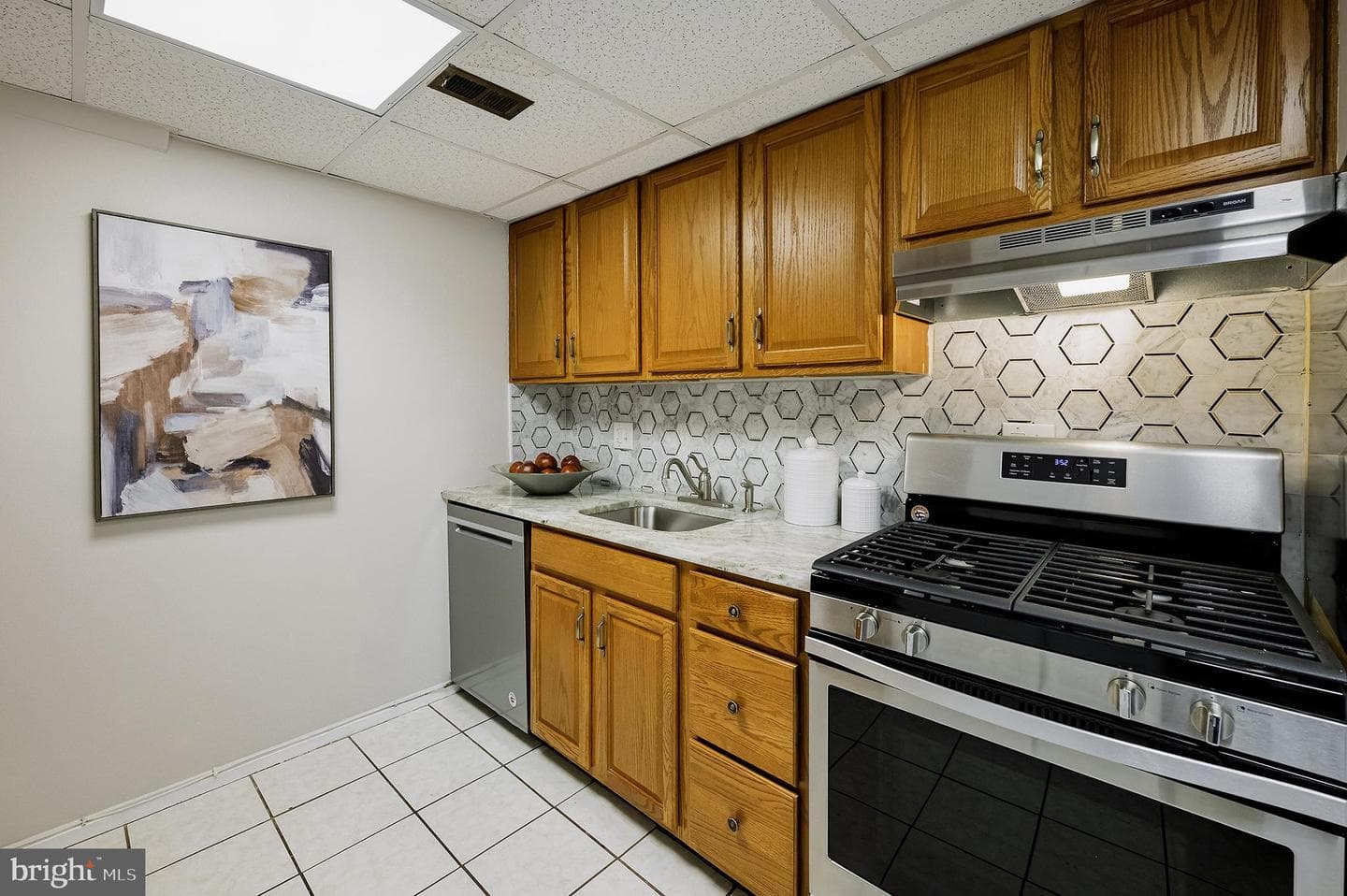 7950 Lakecrest Drive photo 17