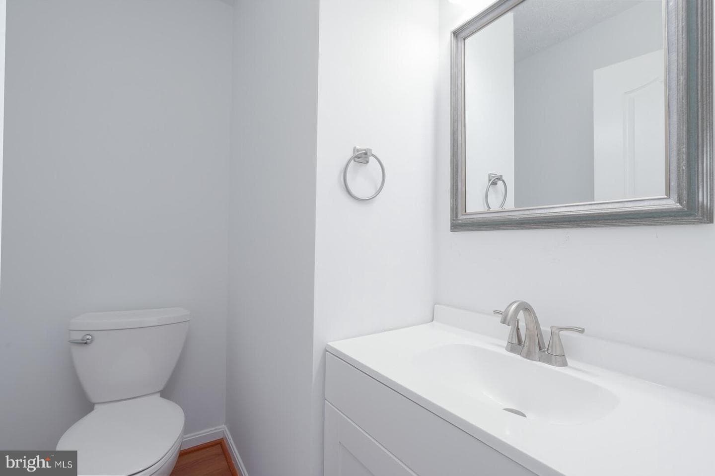9909 Royal Commerce Place photo 20