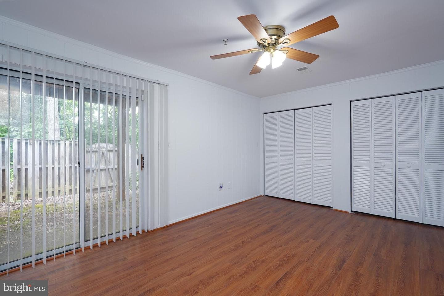 9909 Royal Commerce Place photo 22