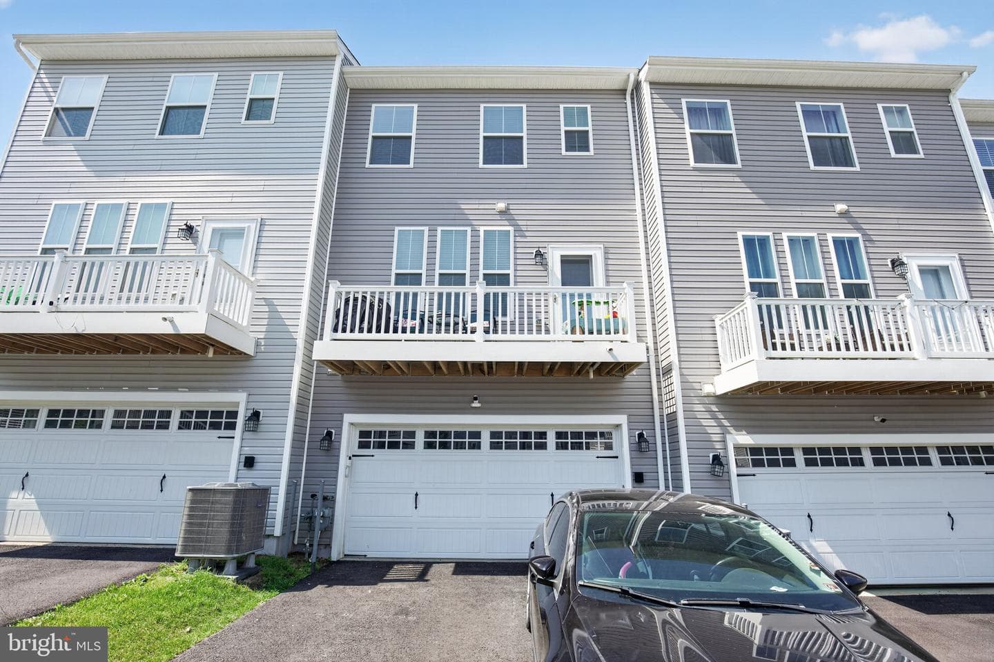 10406 Serenade Lane photo 33