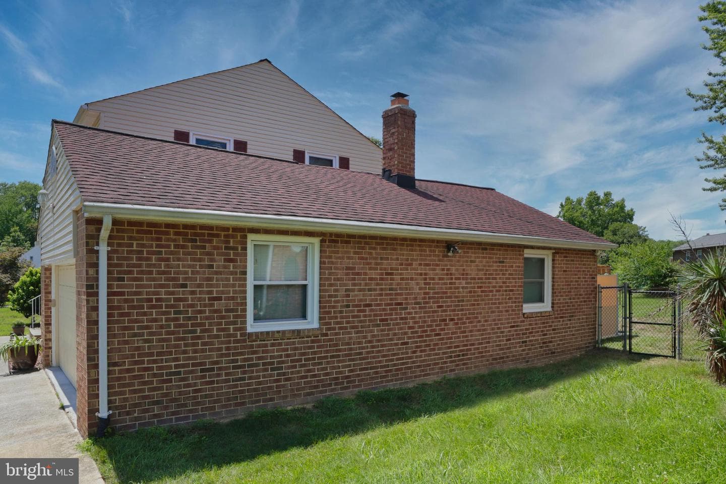 331 Alastair Street photo 33