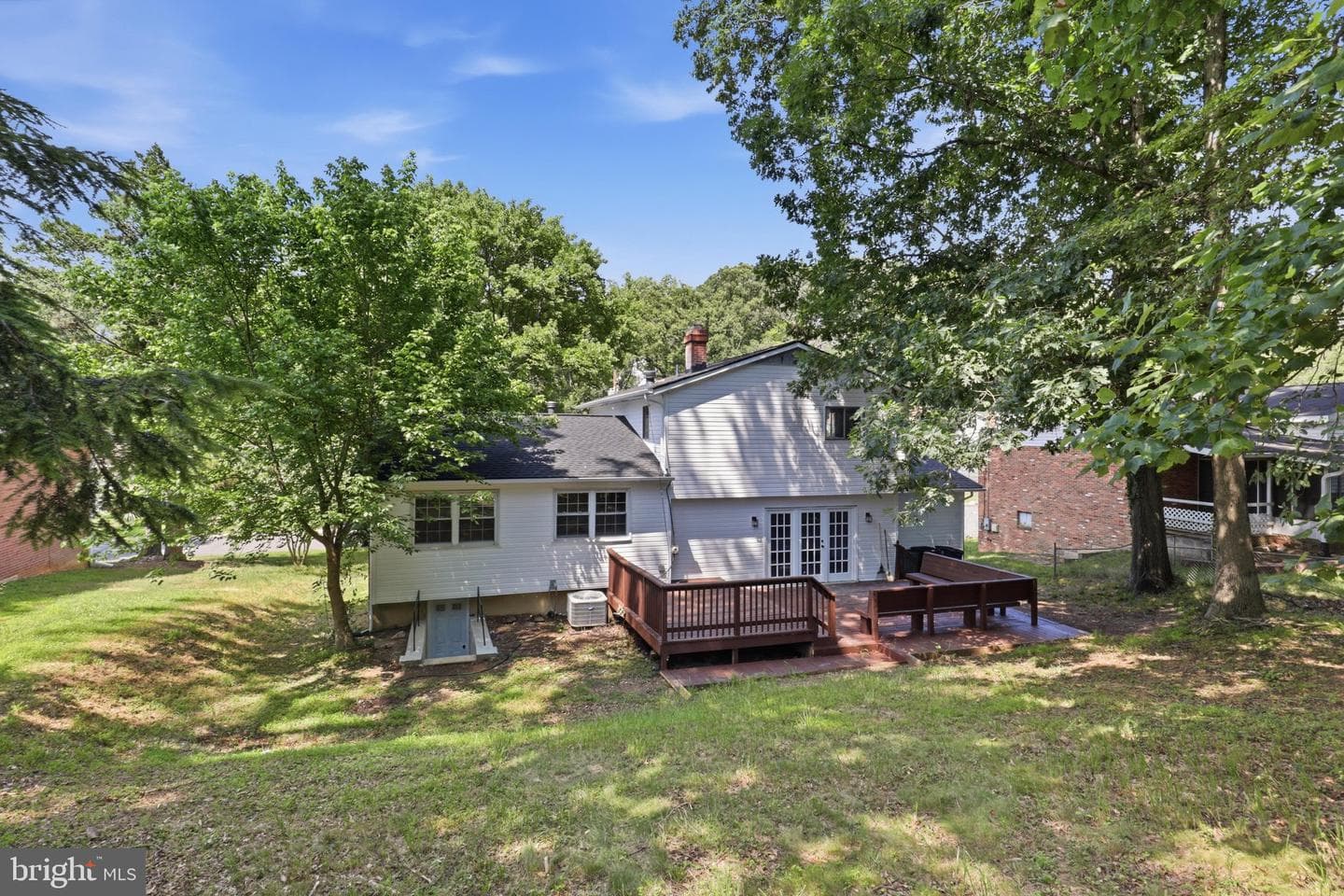 716 Calvert Lane photo 34