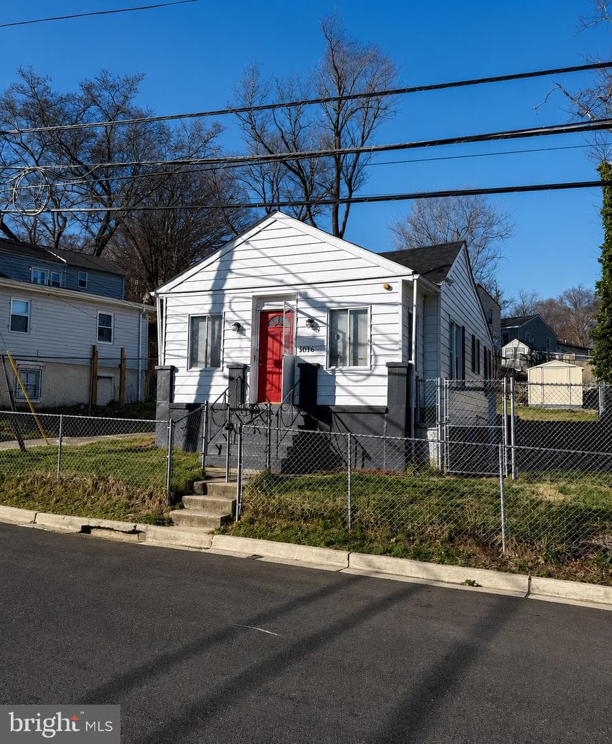 5016 Emo Street, Capitol Heights