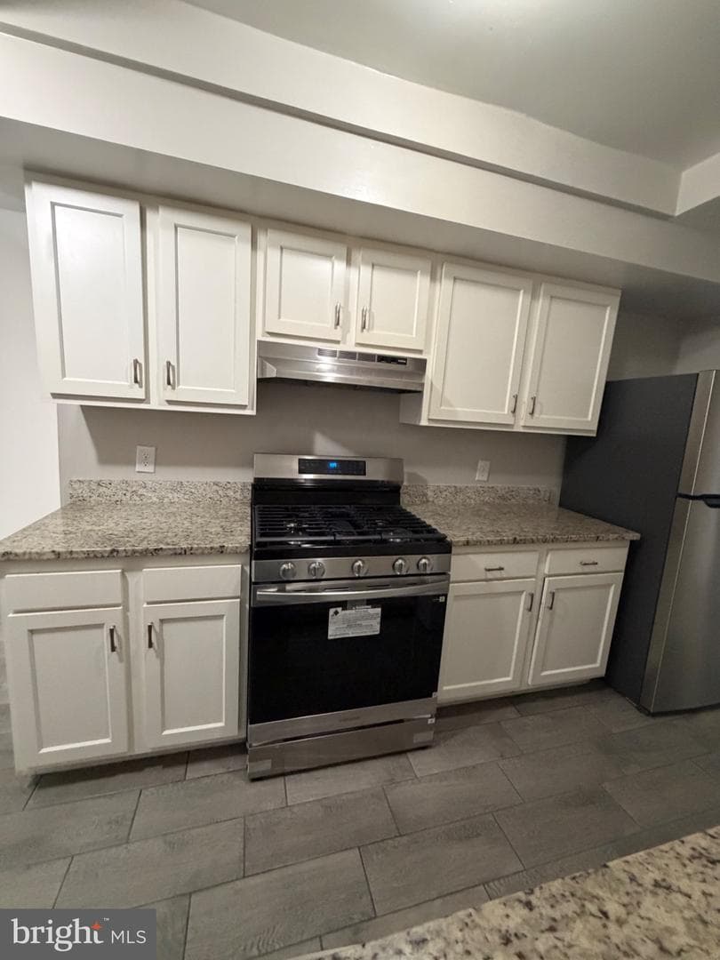 10242 Prince Place #206 photo 4