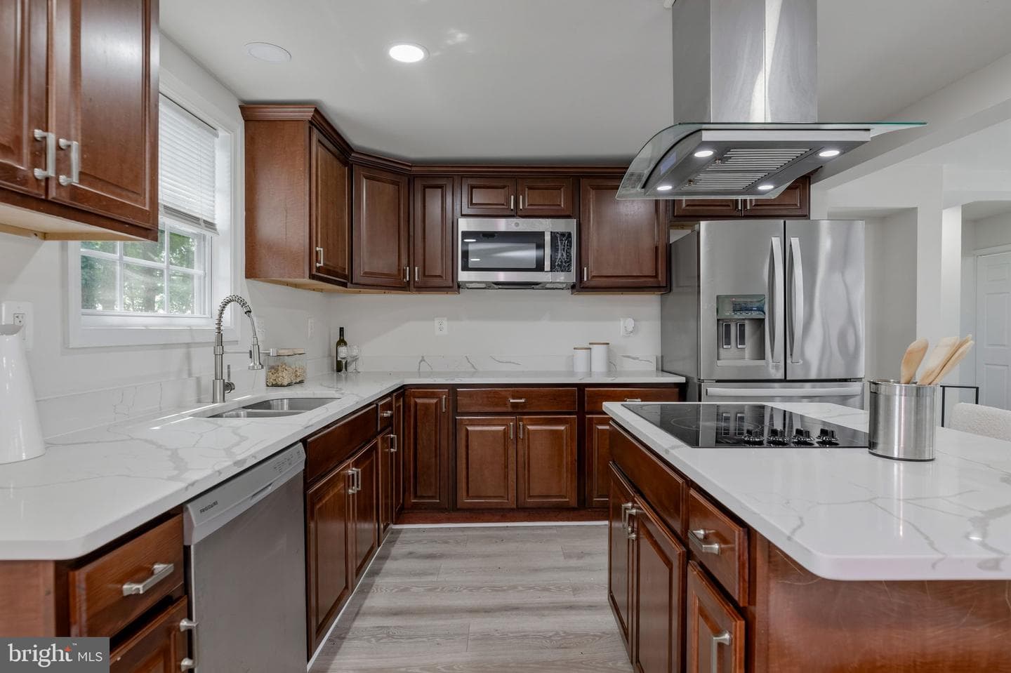 3710 26th Avenue photo 11