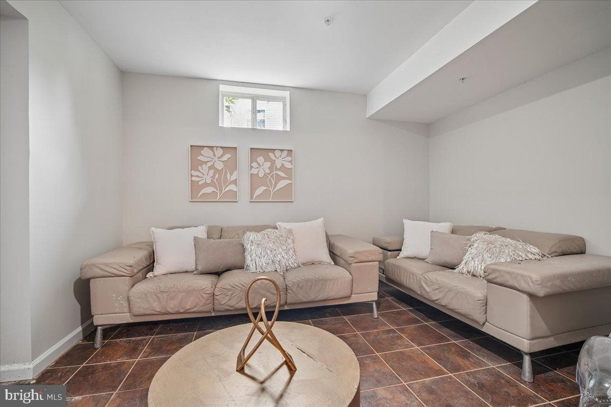 1112 Ryon Way photo 31