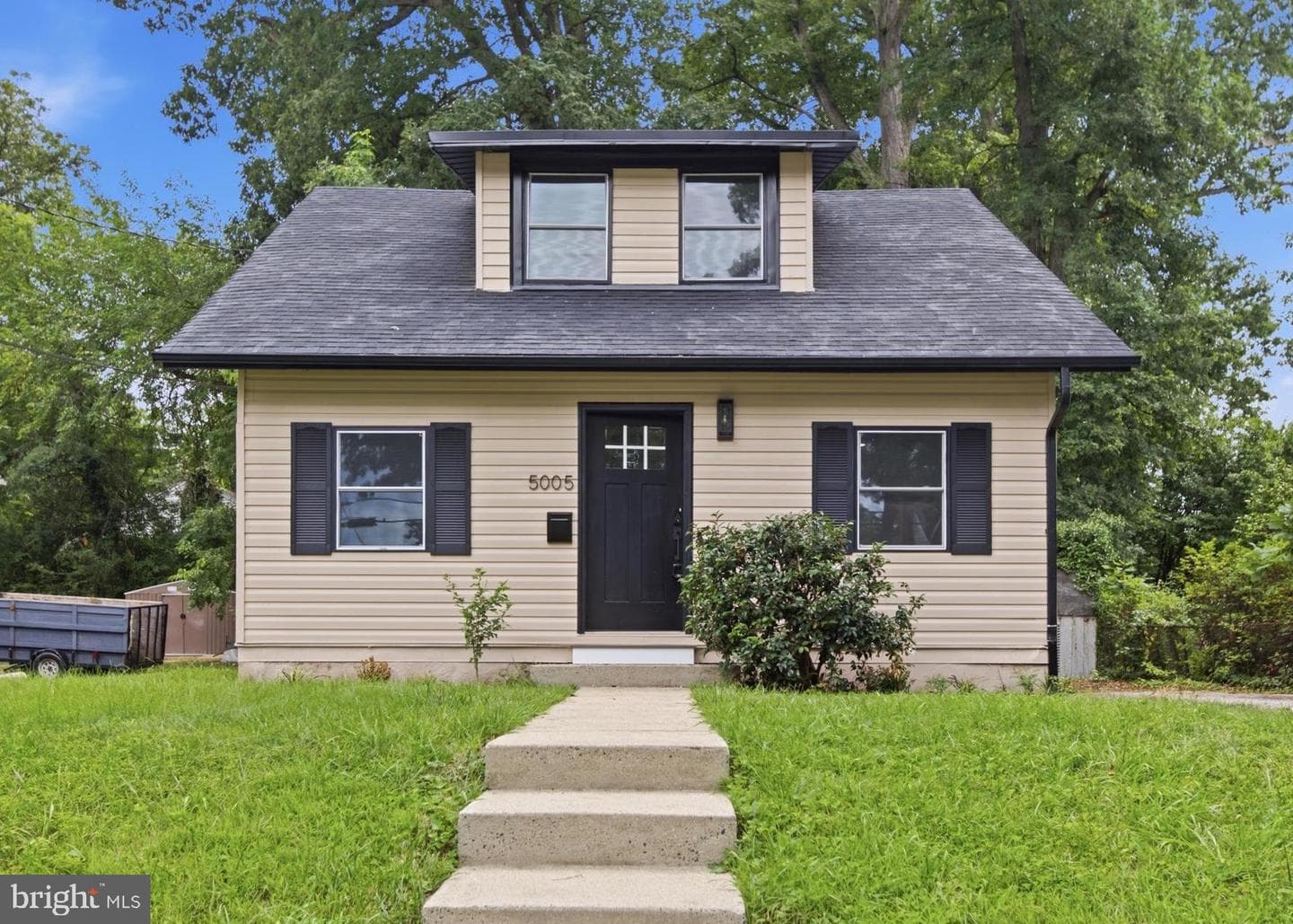 5005 Hollywood Road, College Park