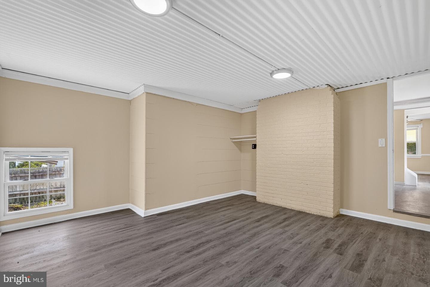 2021 Sheridan Street photo 6