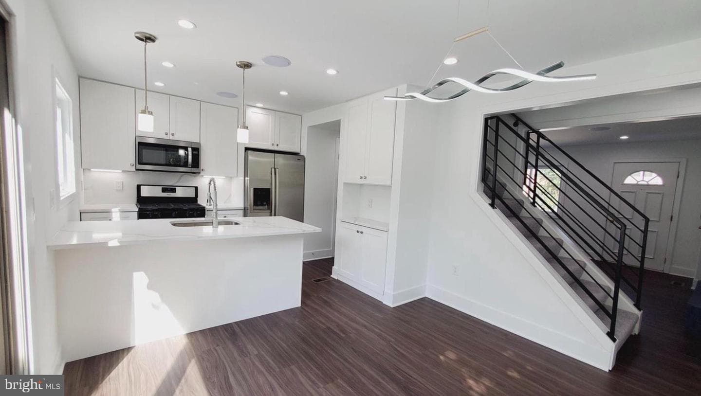 2112 Columbia Place photo 3