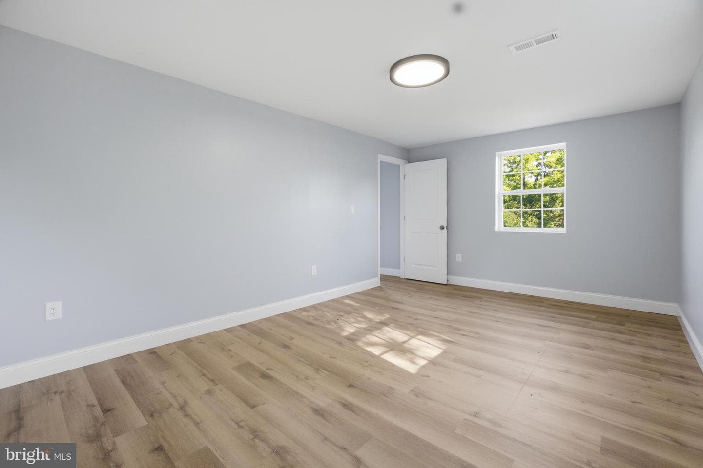 15000 Mount Calvert Road photo 21