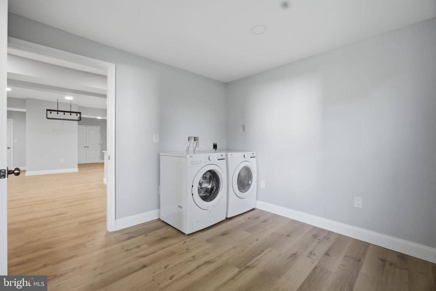 15000 Mount Calvert Road photo 32