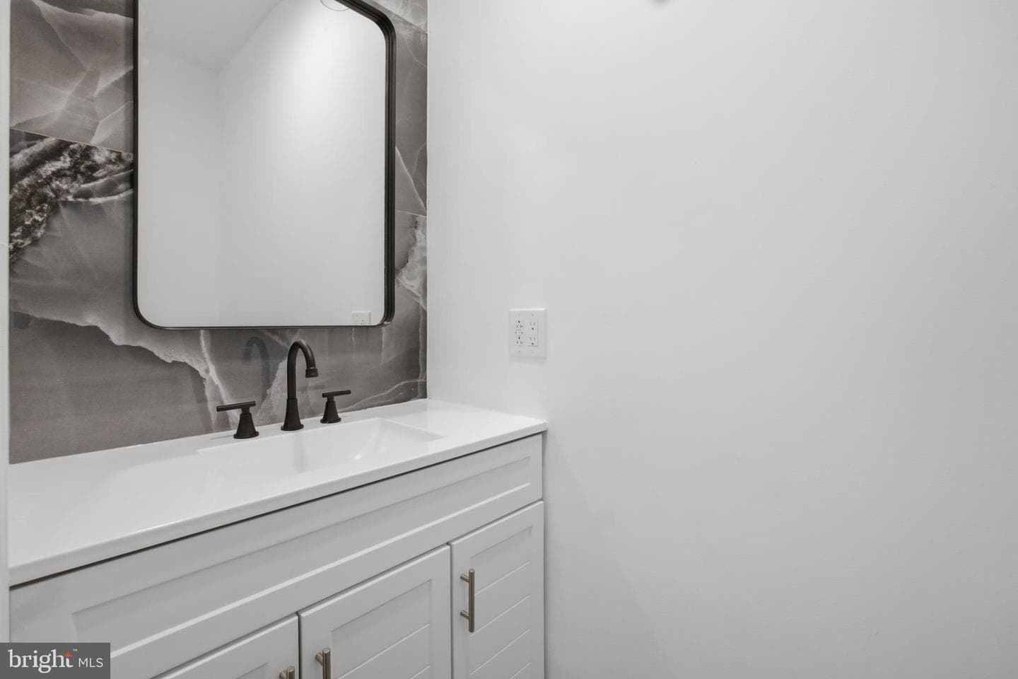 15000 Mount Calvert Road photo 34