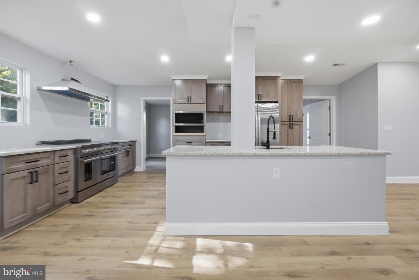 15000 Mount Calvert Road photo 6