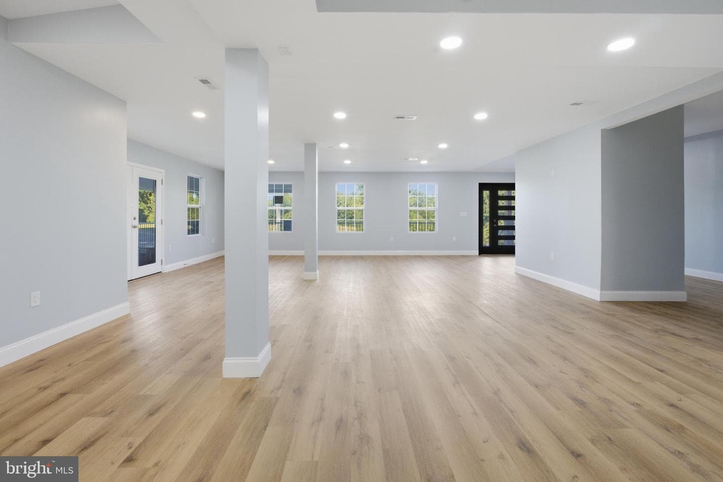 15000 Mount Calvert Road photo 8