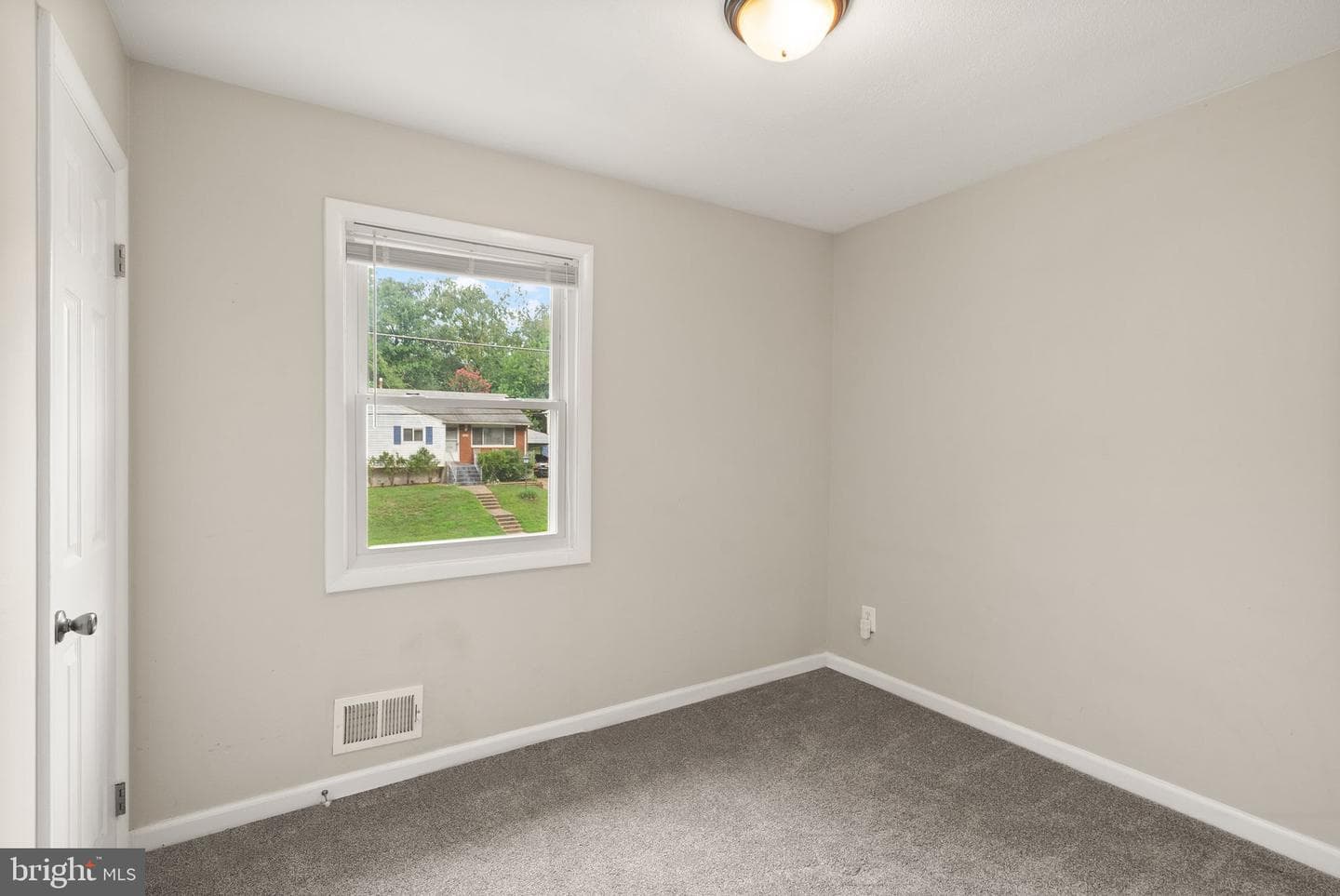 8114 Turner Street photo 26