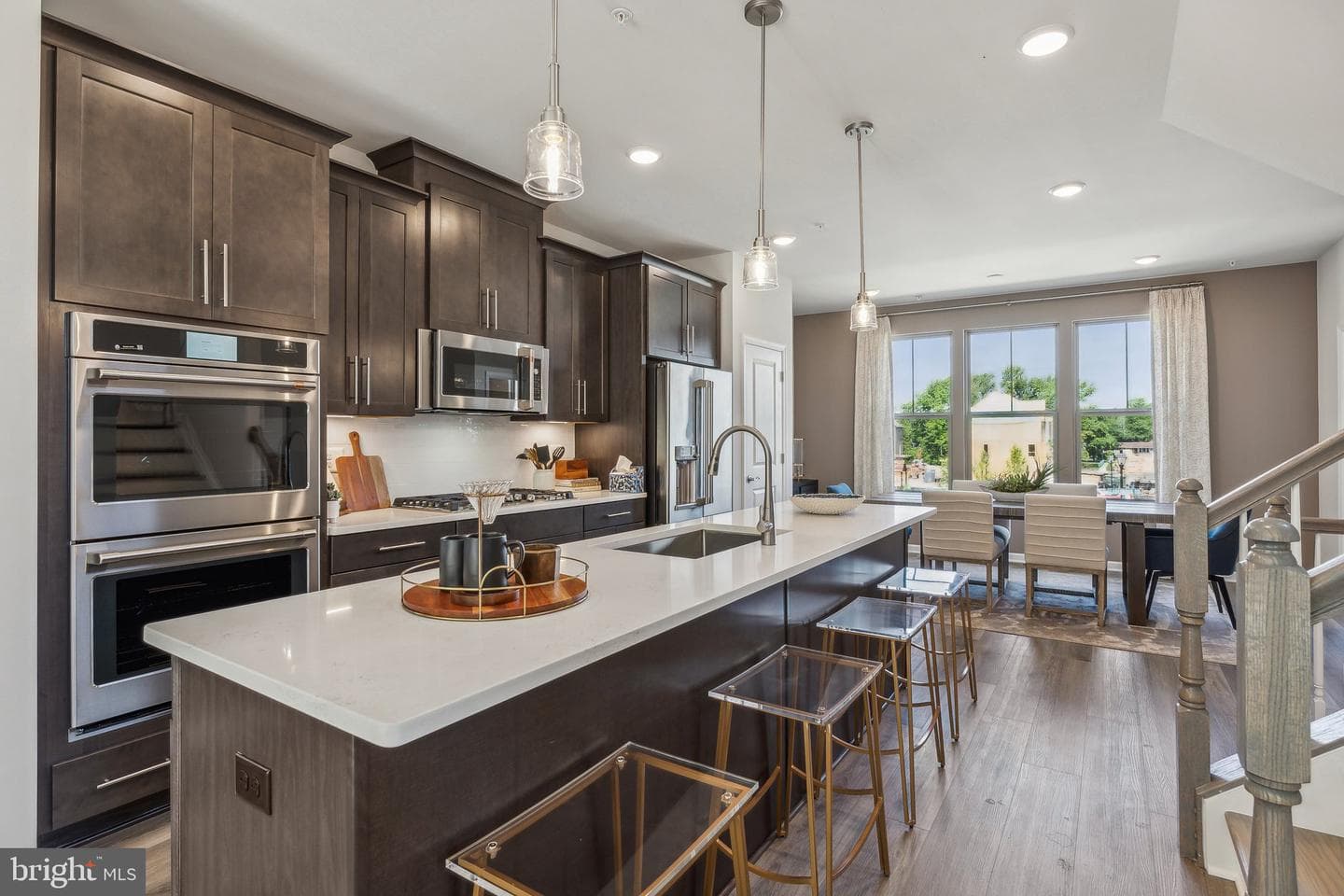 7051 Gladebrook photo 9