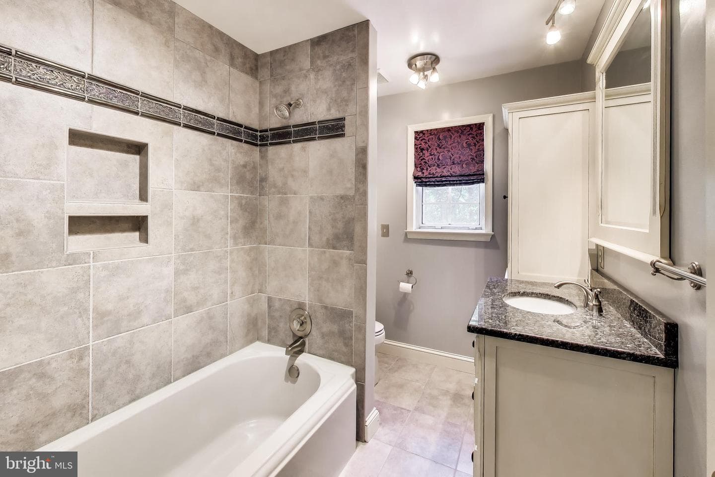 2012 Bermondsey Drive photo 35