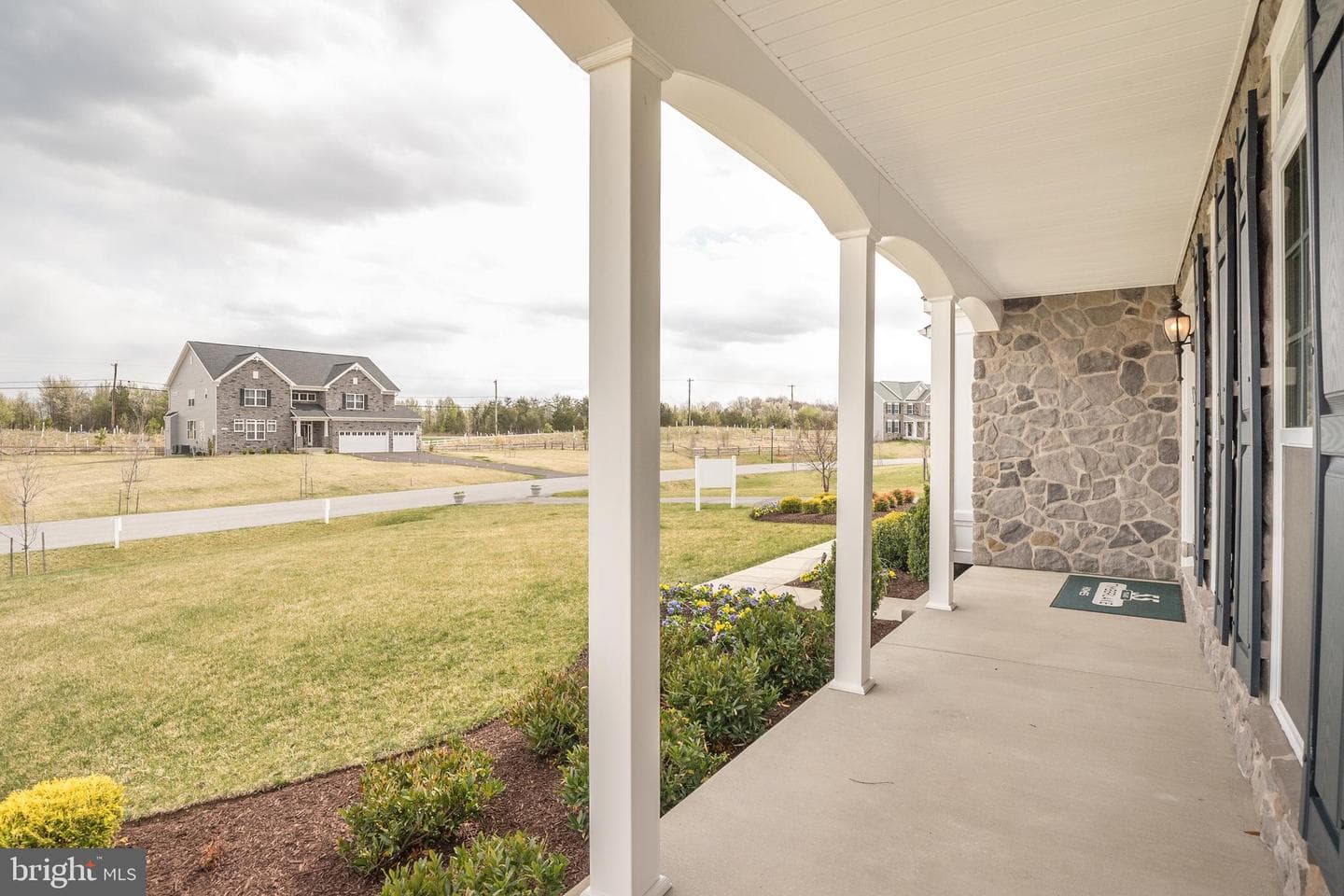 15718 Henrietta Drive photo 6