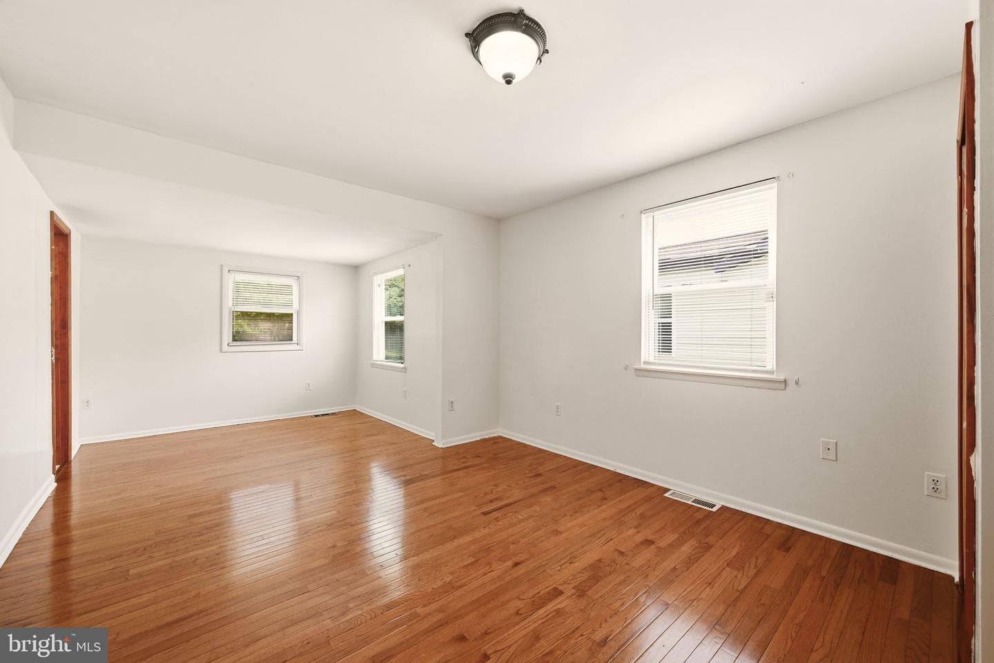 5122 Navahoe Street photo 21