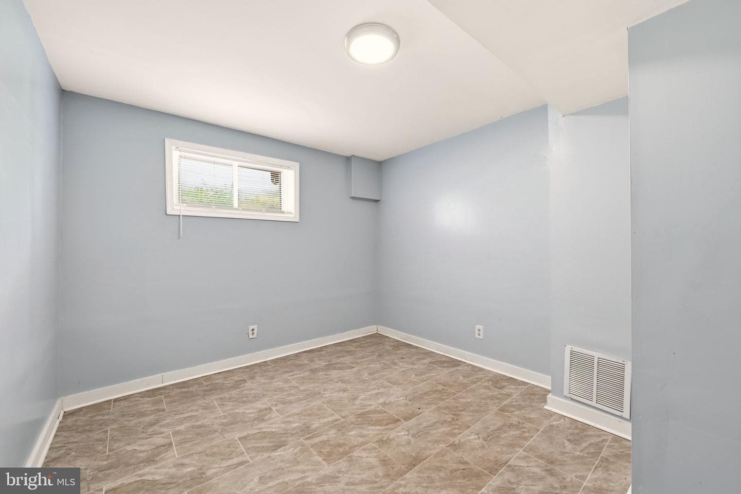5122 Navahoe Street photo 25