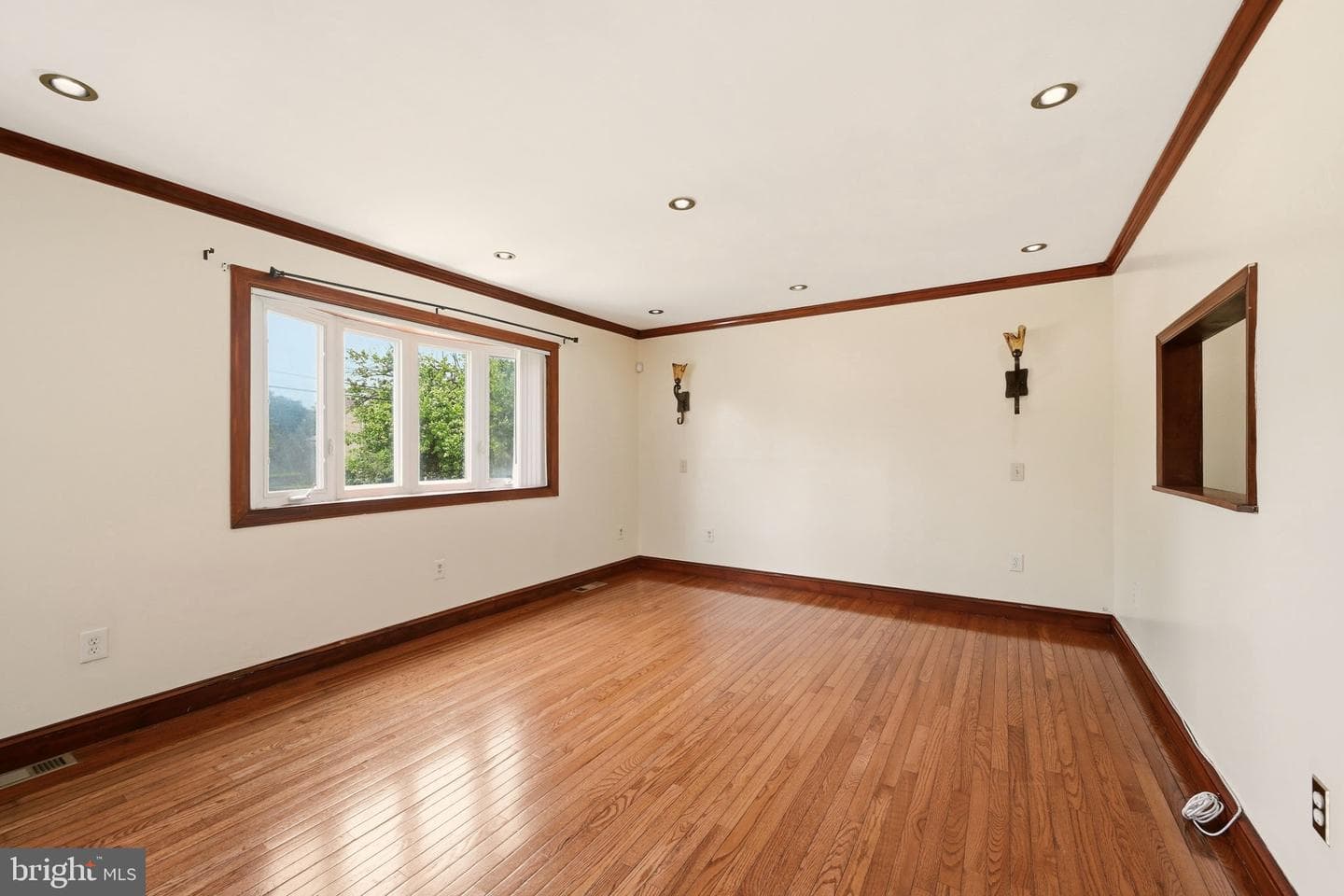 5122 Navahoe Street photo 5